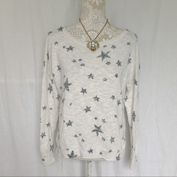 Hollister Sweaters - Hollister // White Open Knit Sweater Grey Stars All Over Long Sleeves Medium